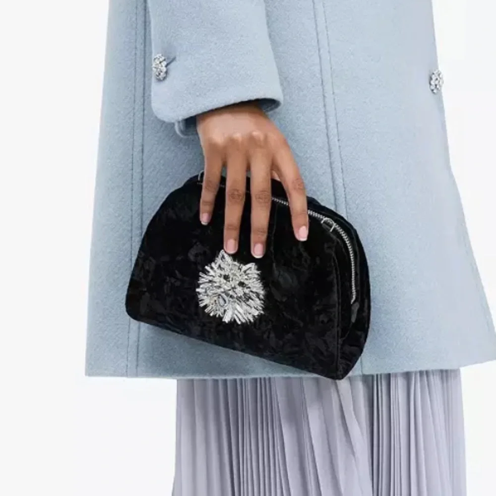 Kate Spade NWT Party Velvet Cat Clutch - HOST PICK! 🏆